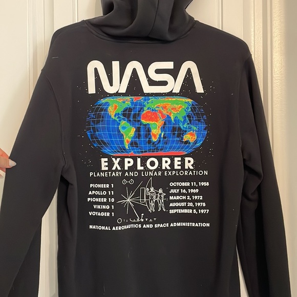 Never worn, perfect condition - Picture 2 of 3